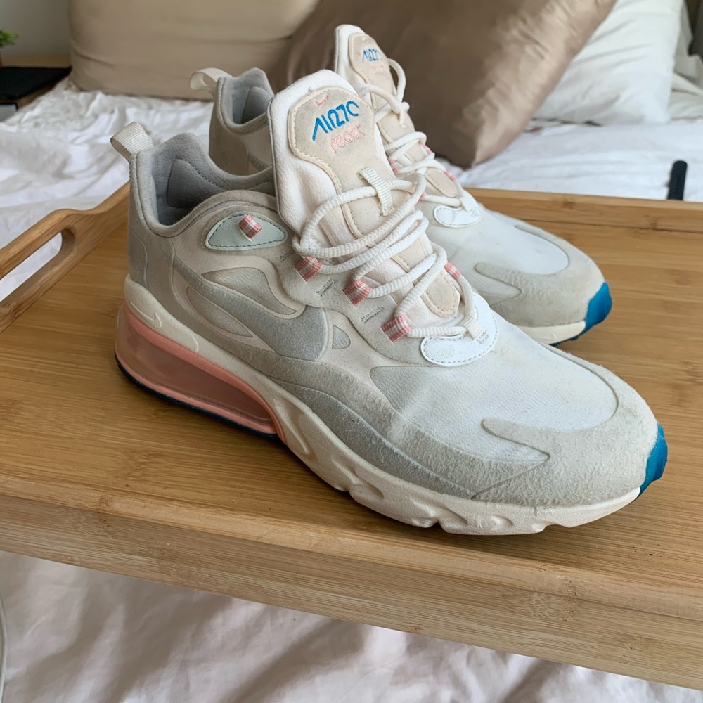 Nike Air Max 270 React US Women 9.5/ Men 8